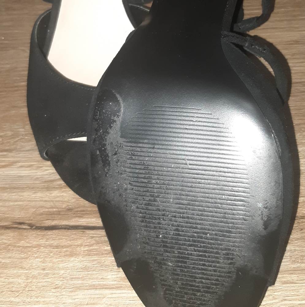 Sandals - Picture 4 of 5